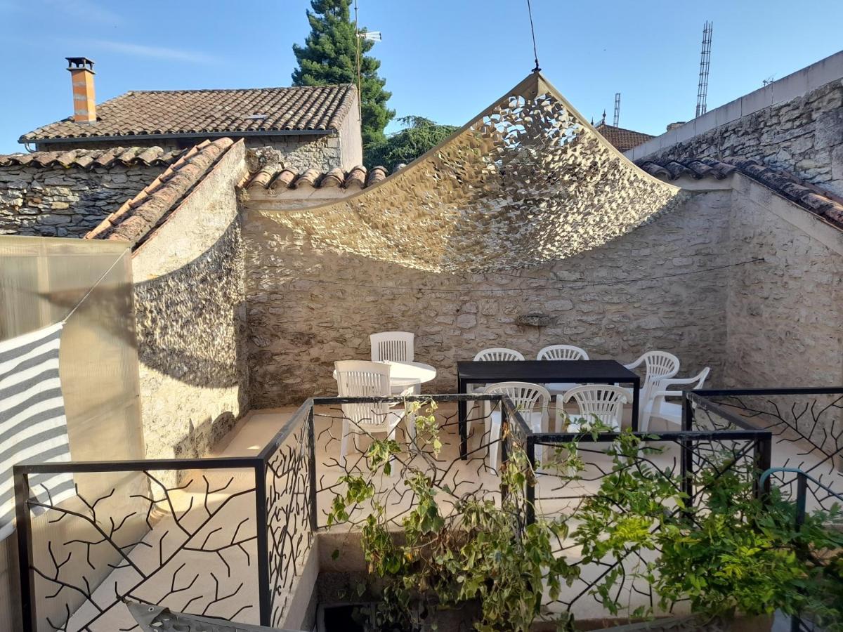 Maison de village avec cour intérieure et terrasse Septfonds Esterno foto